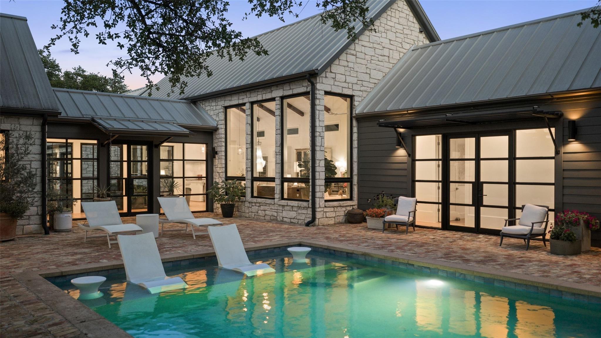 599 Dario DR