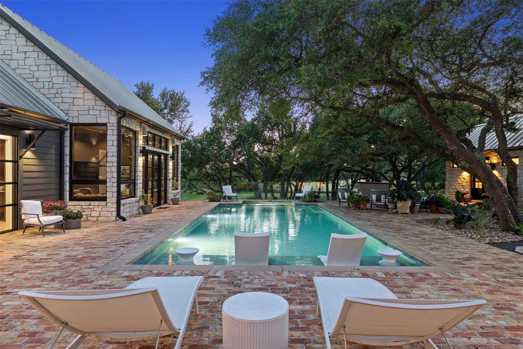 599 Dario DR