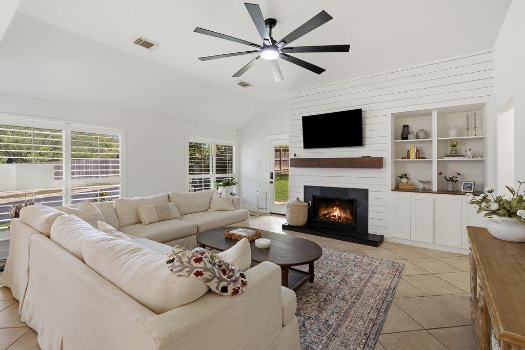 4253 Canyon Glen CIR