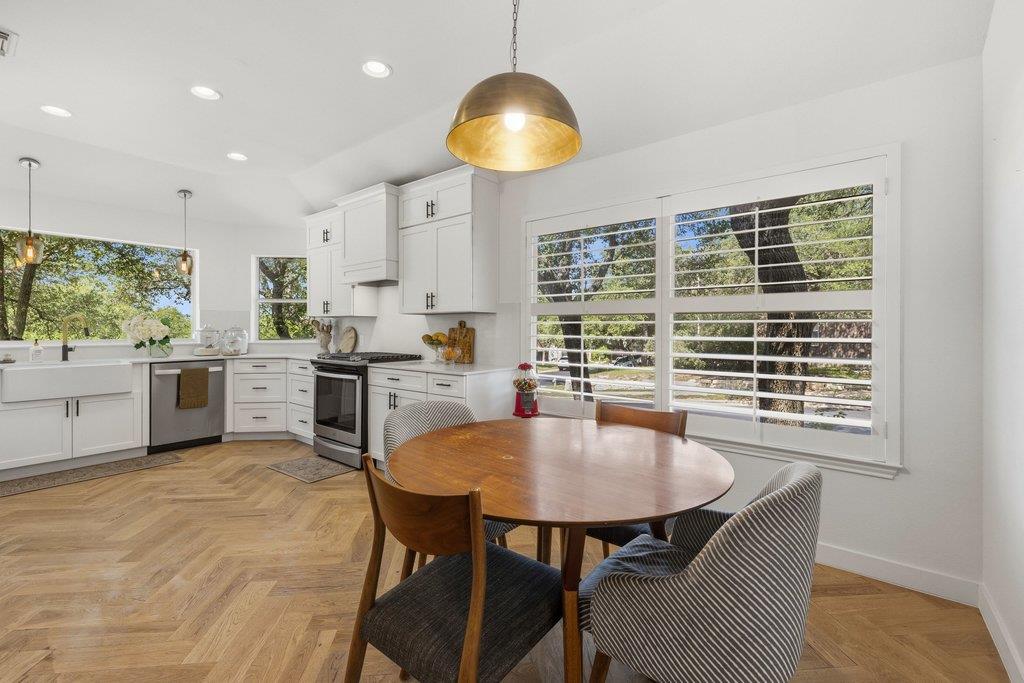 4253 Canyon Glen CIR