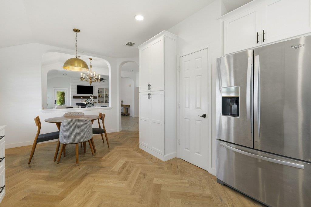 4253 Canyon Glen CIR