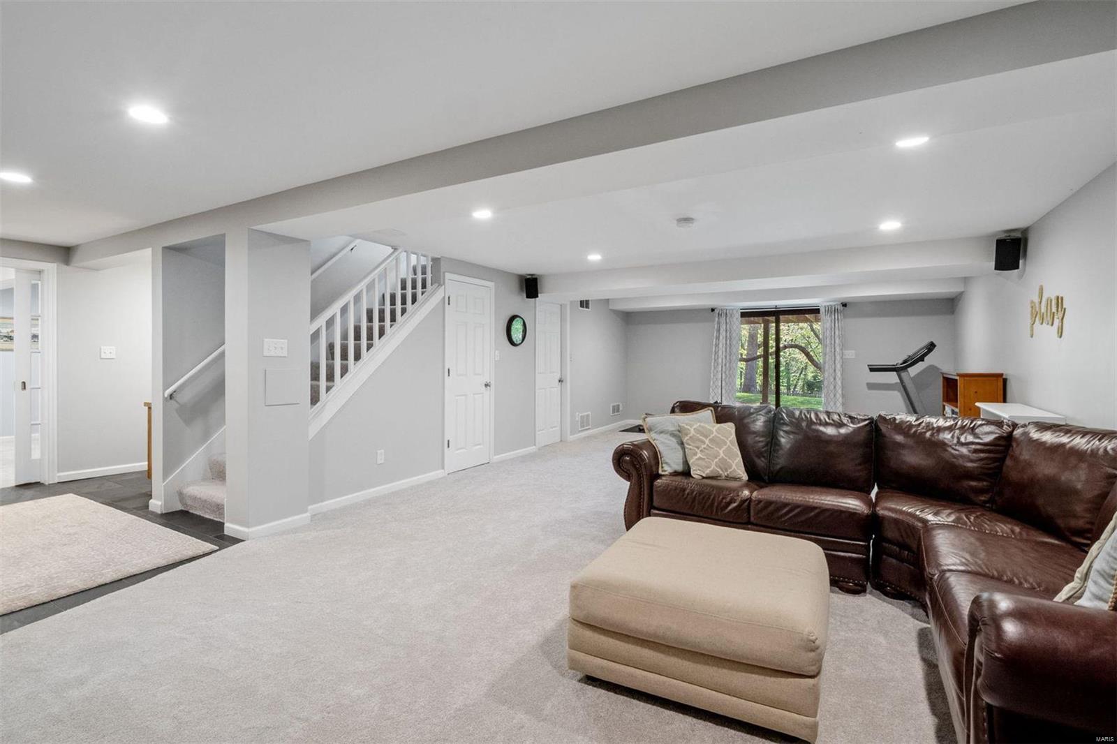 1604 Featherstone Drive