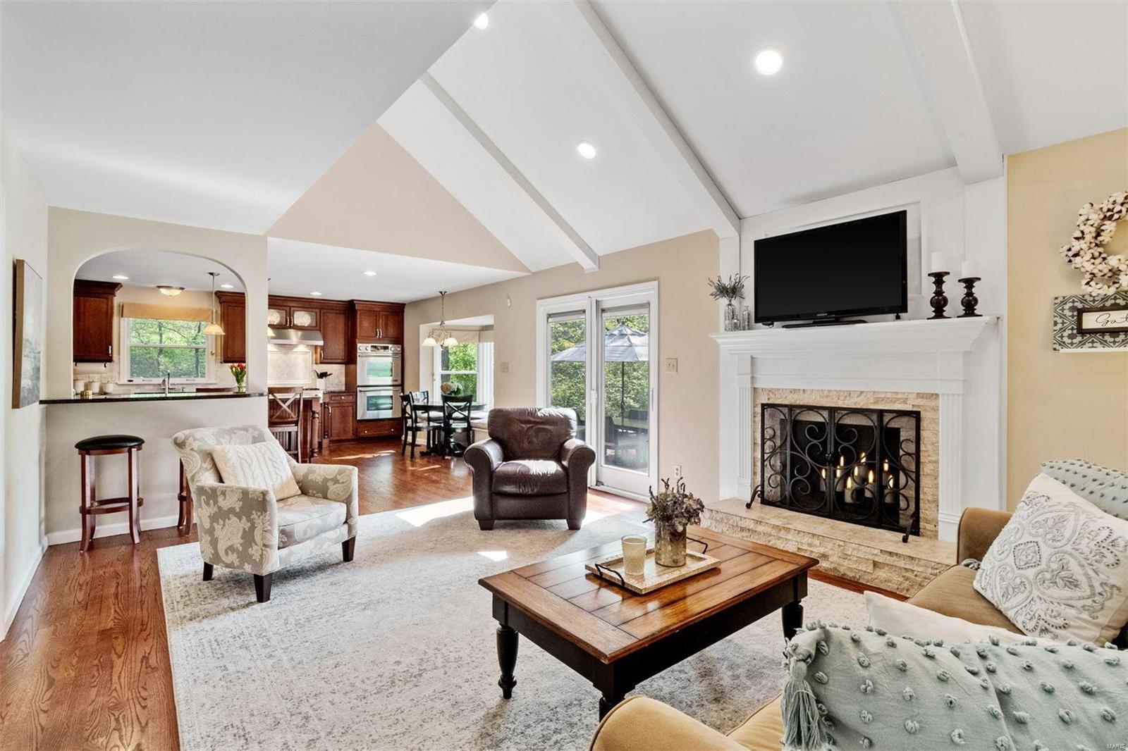 1604 Featherstone Drive