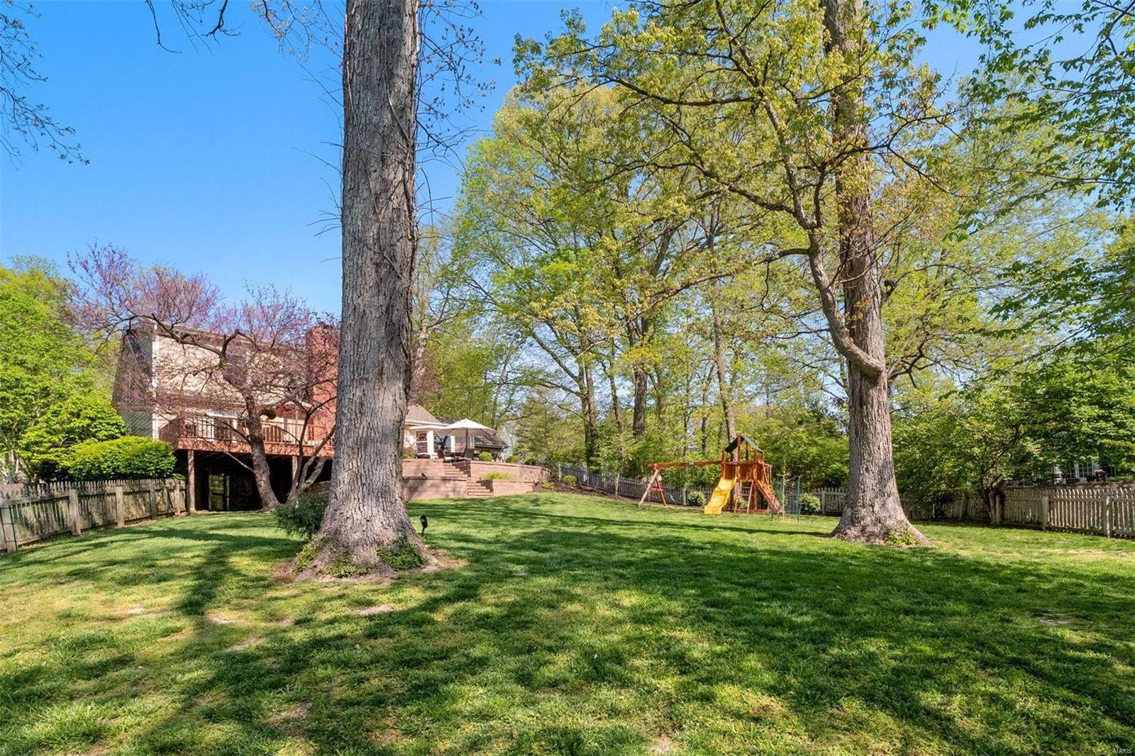 1604 Featherstone Drive