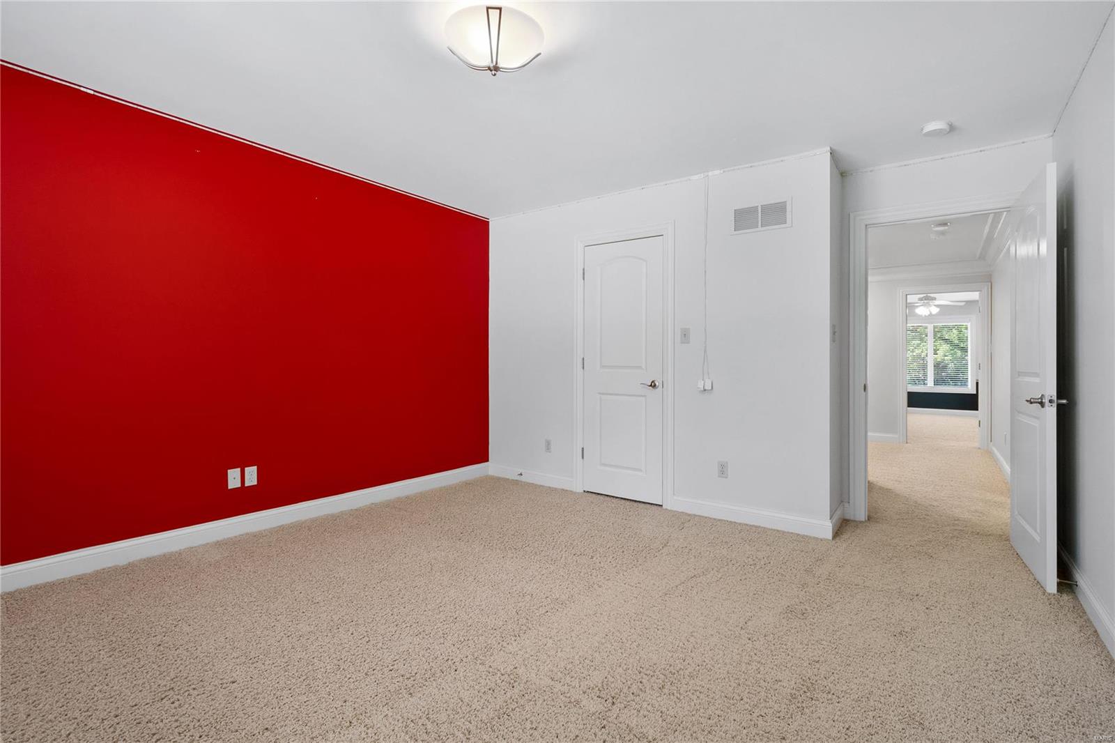 22 N Walling Drive