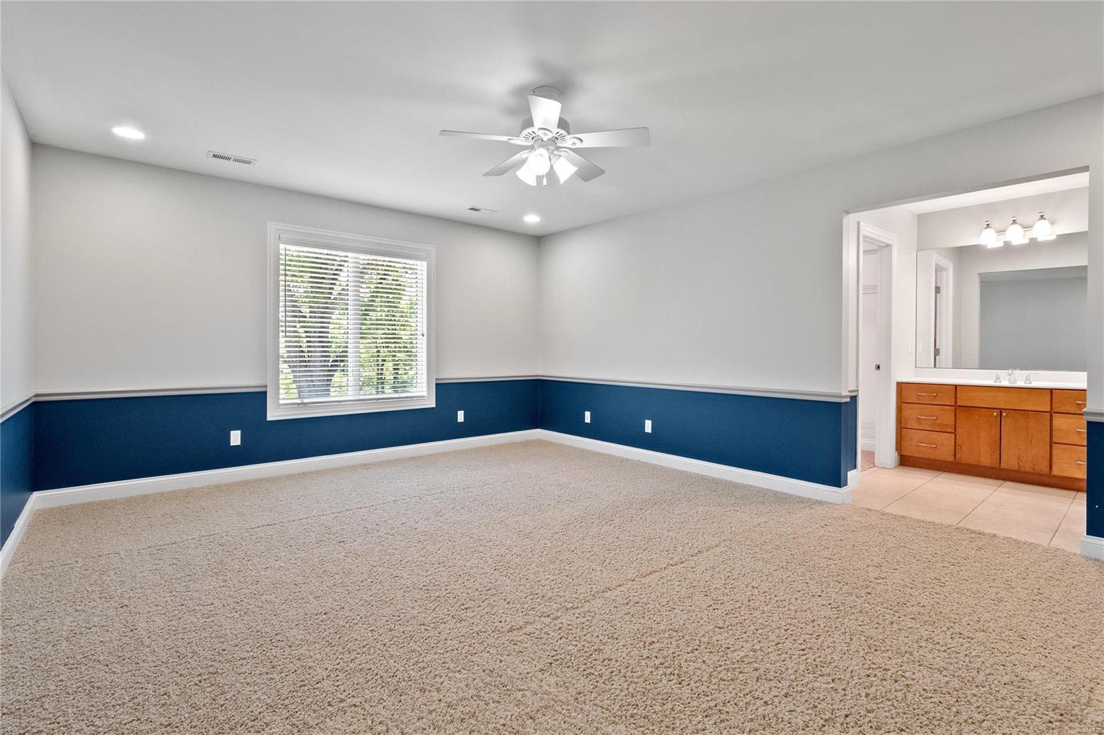 22 N Walling Drive