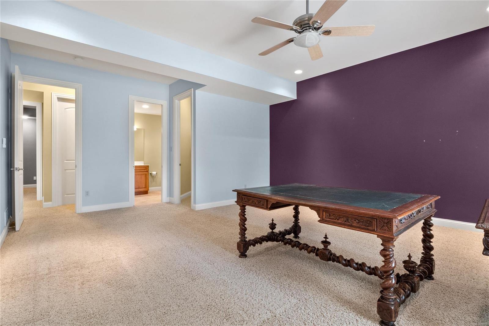 22 N Walling Drive