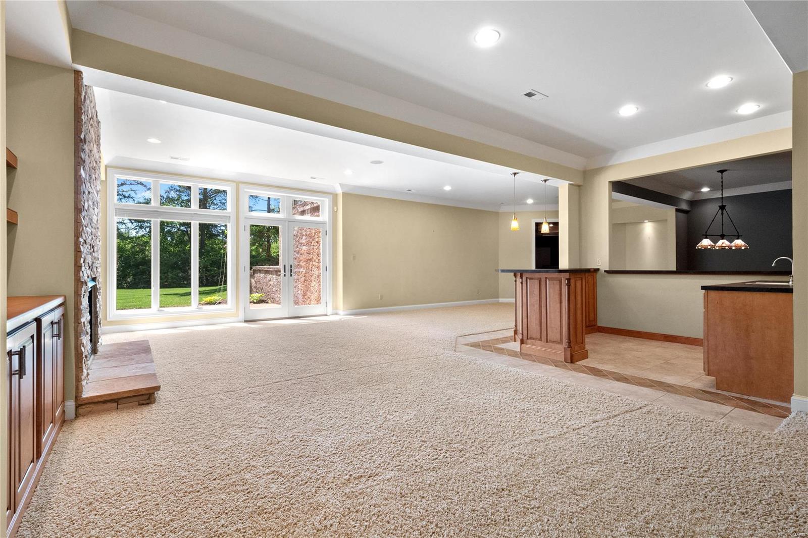 22 N Walling Drive