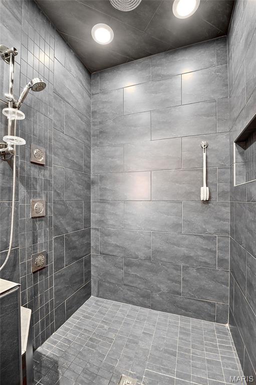 9225 Caddyshack Circle