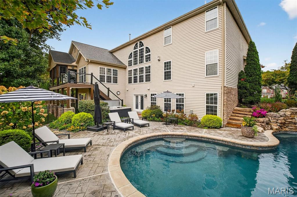 9225 Caddyshack Circle