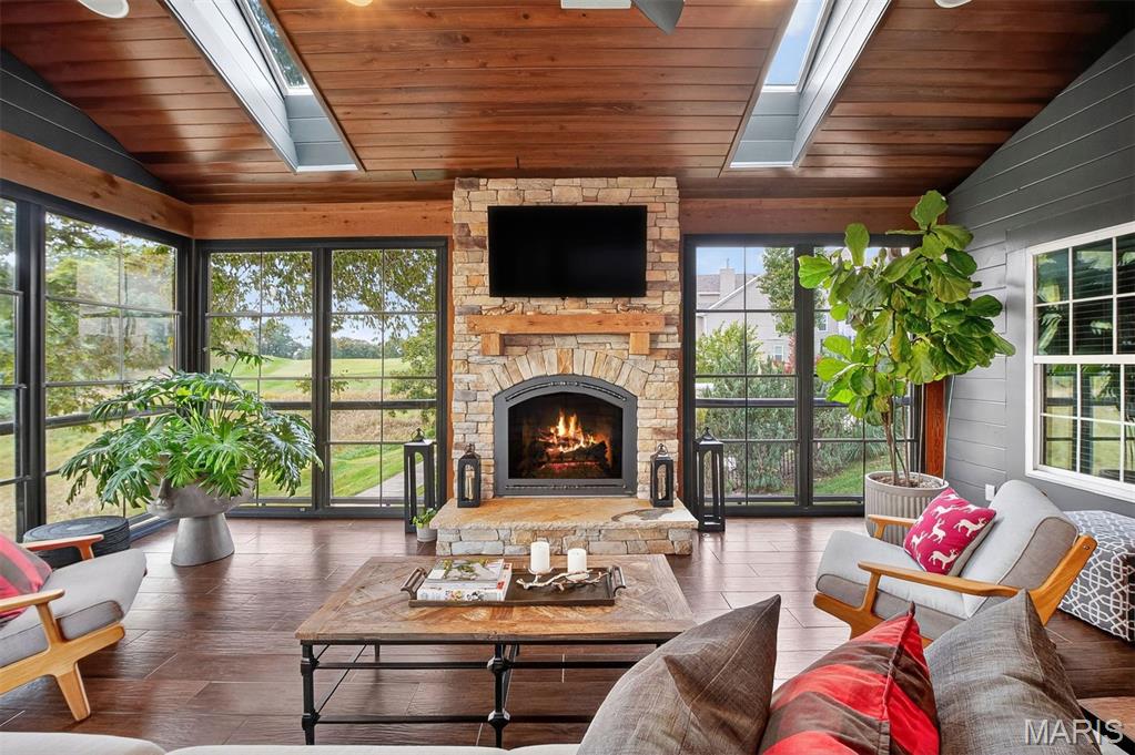 9225 Caddyshack Circle