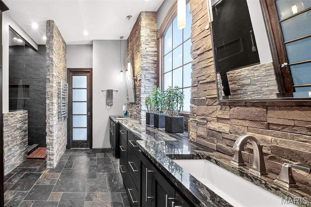 9225 Caddyshack Circle