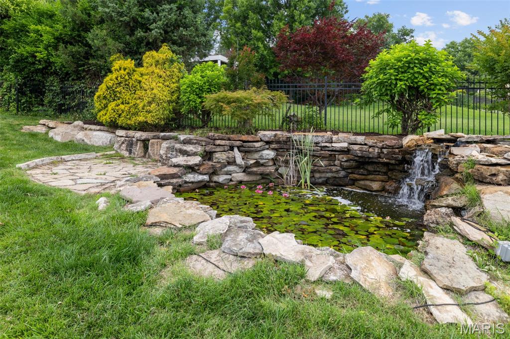 279 Greycliff Bluff Drive