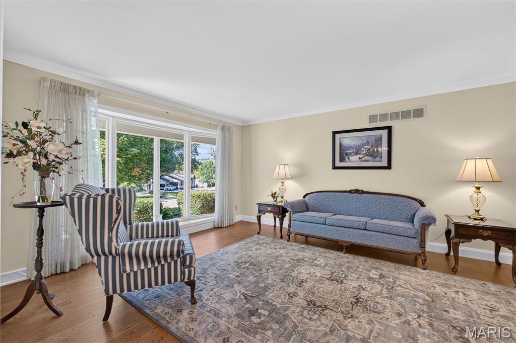 1584 Foxleigh Court