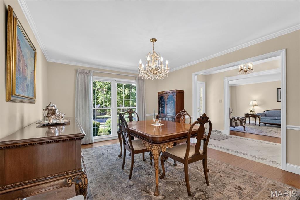 1584 Foxleigh Court