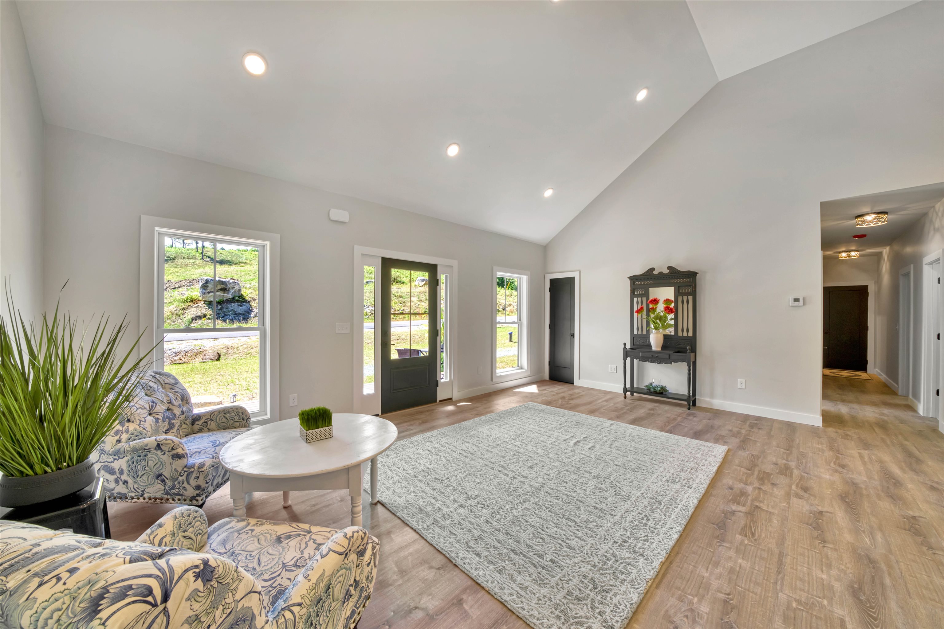 8 Greenwood Lane