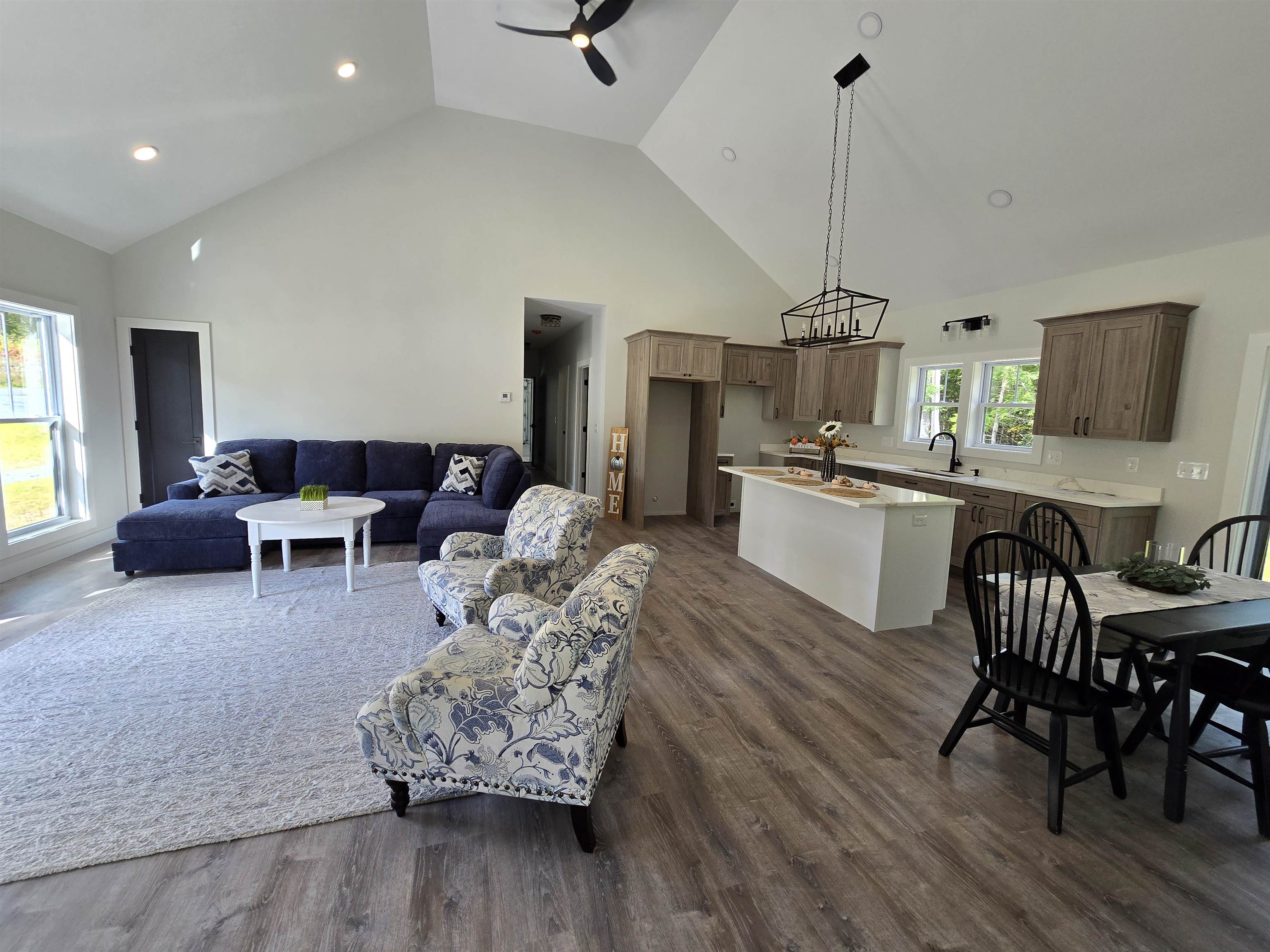 8 Greenwood Lane