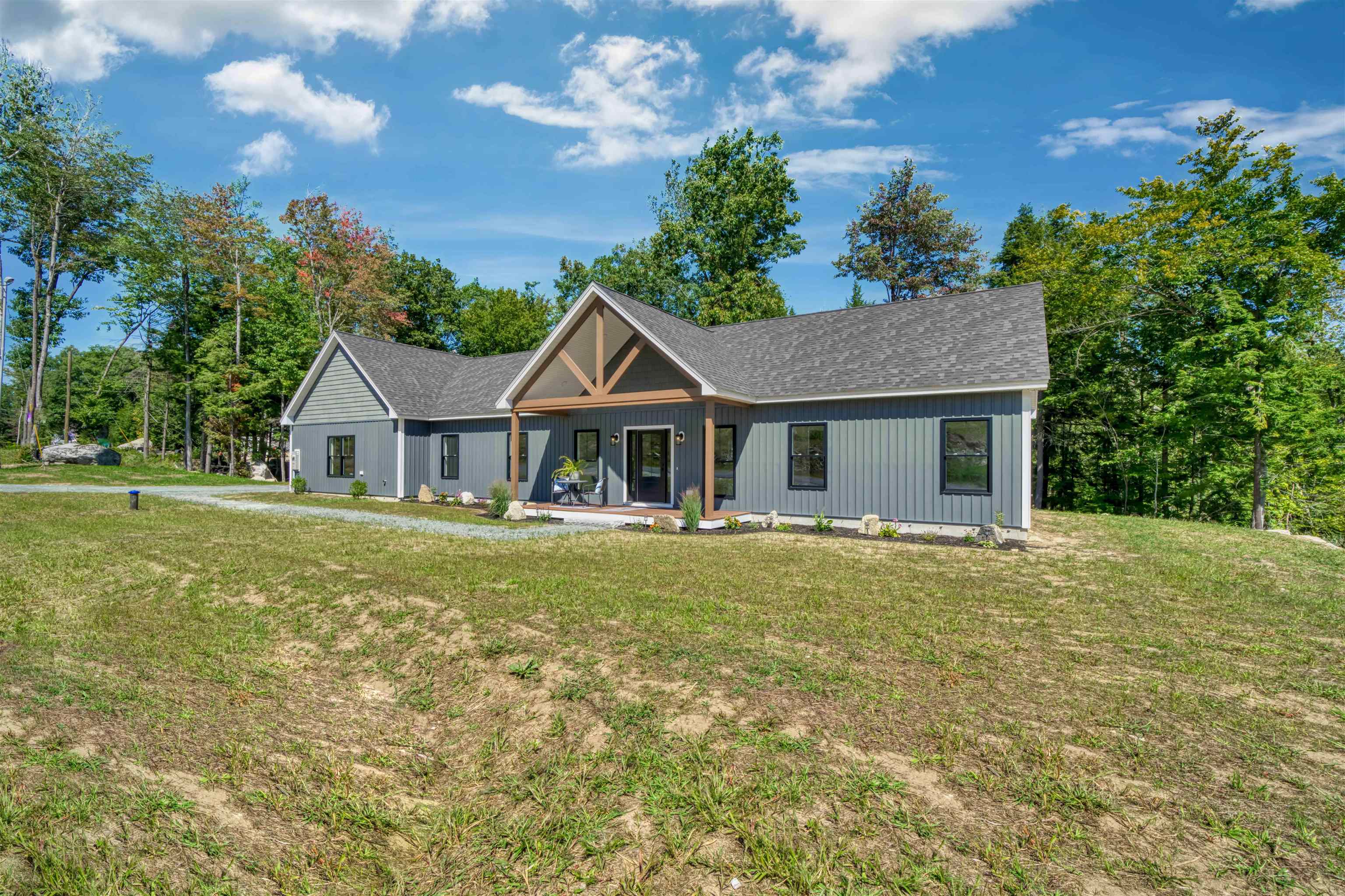 8 Greenwood Lane