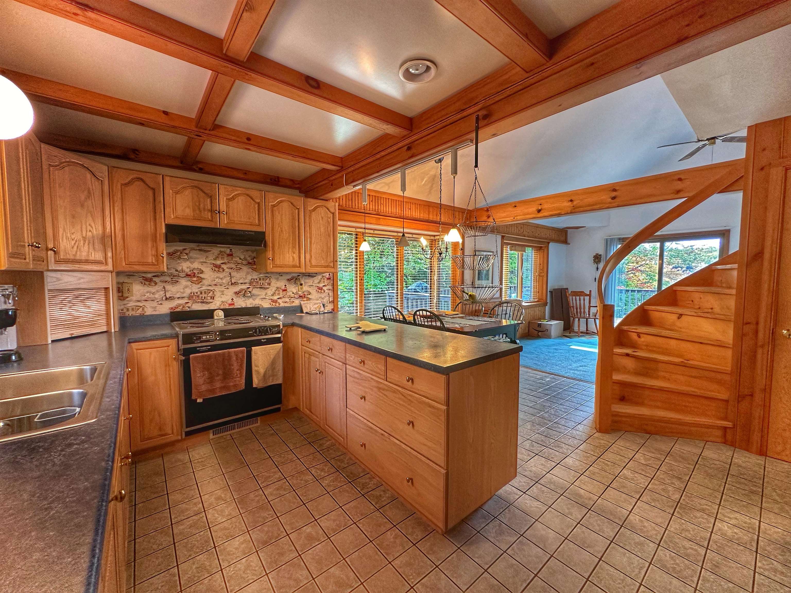 13 Lakeside Drive