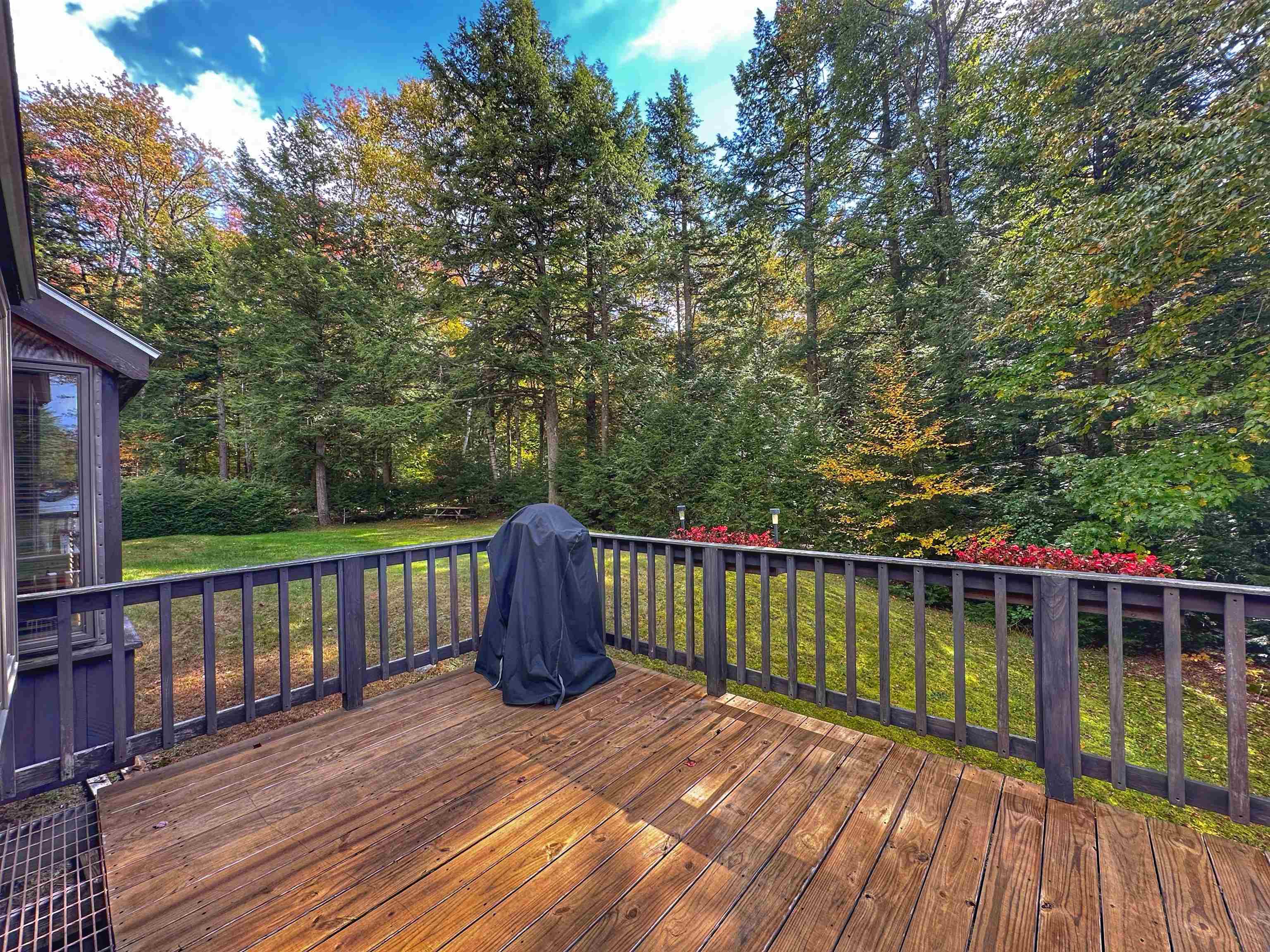 13 Lakeside Drive