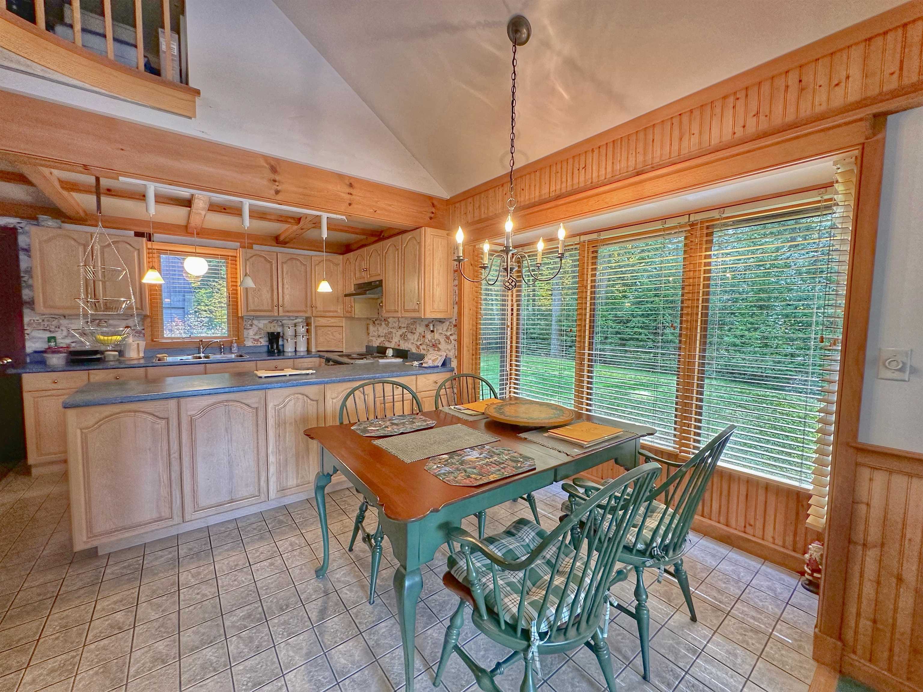 13 Lakeside Drive