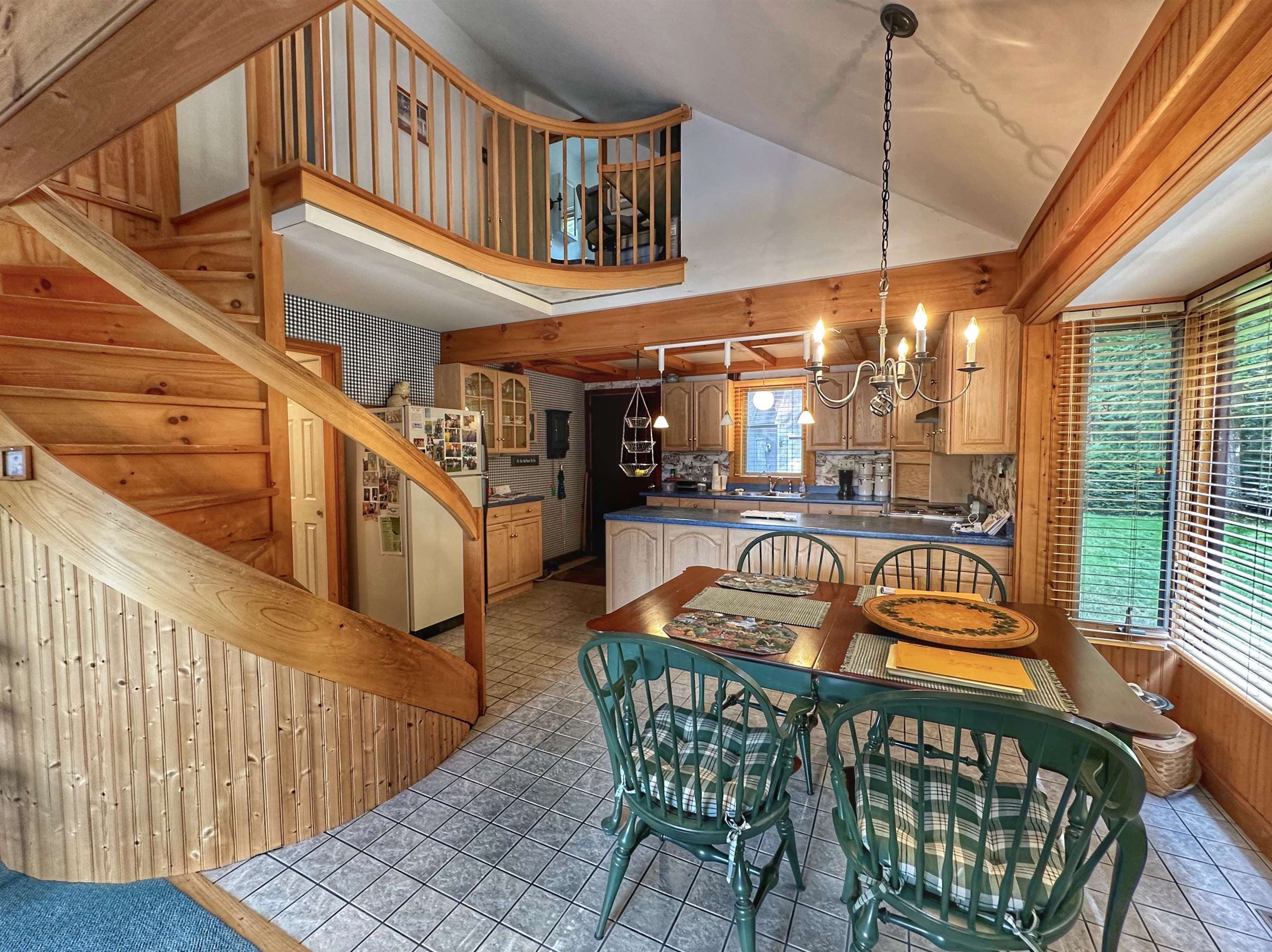 13 Lakeside Drive