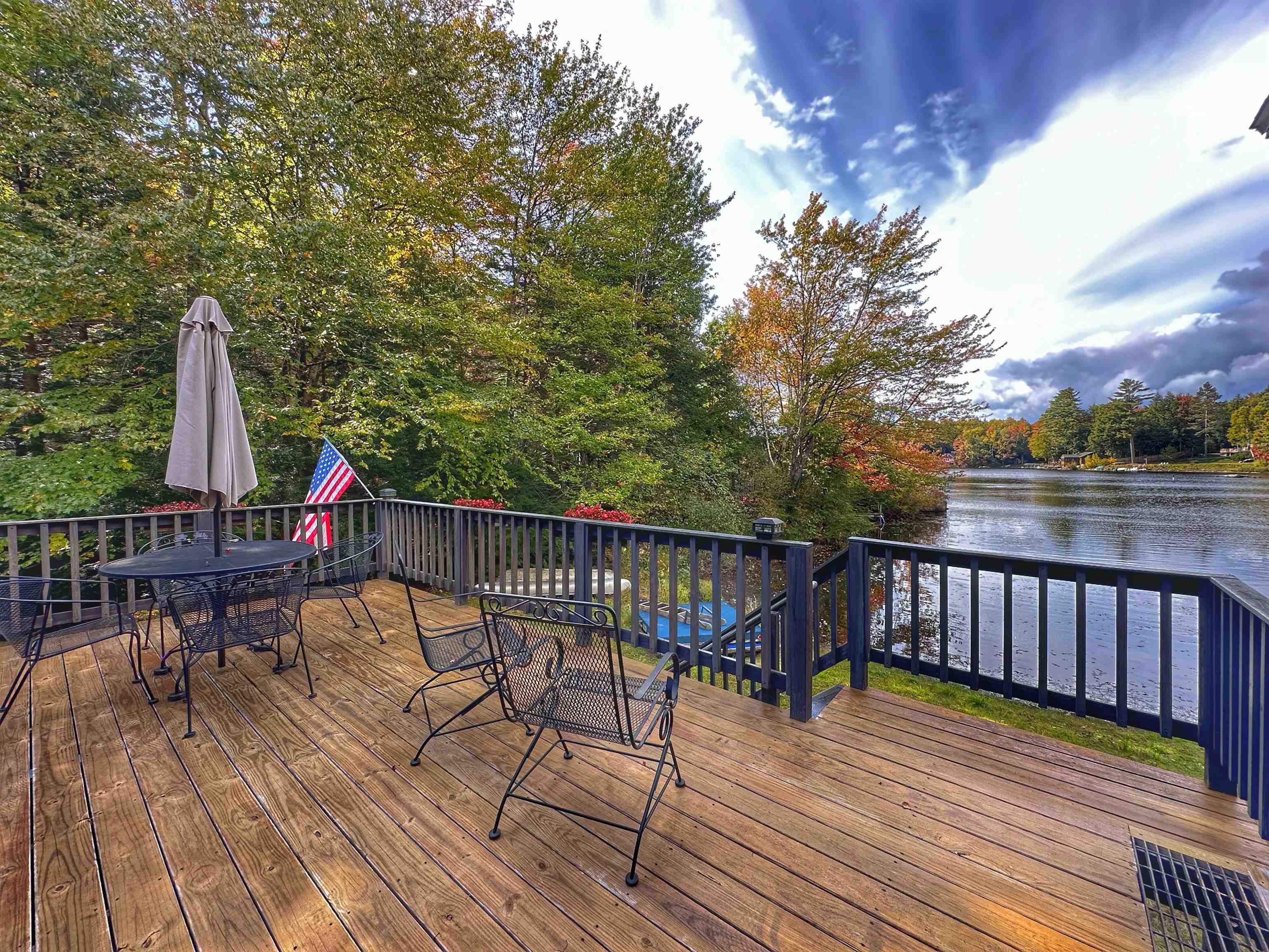 13 Lakeside Drive