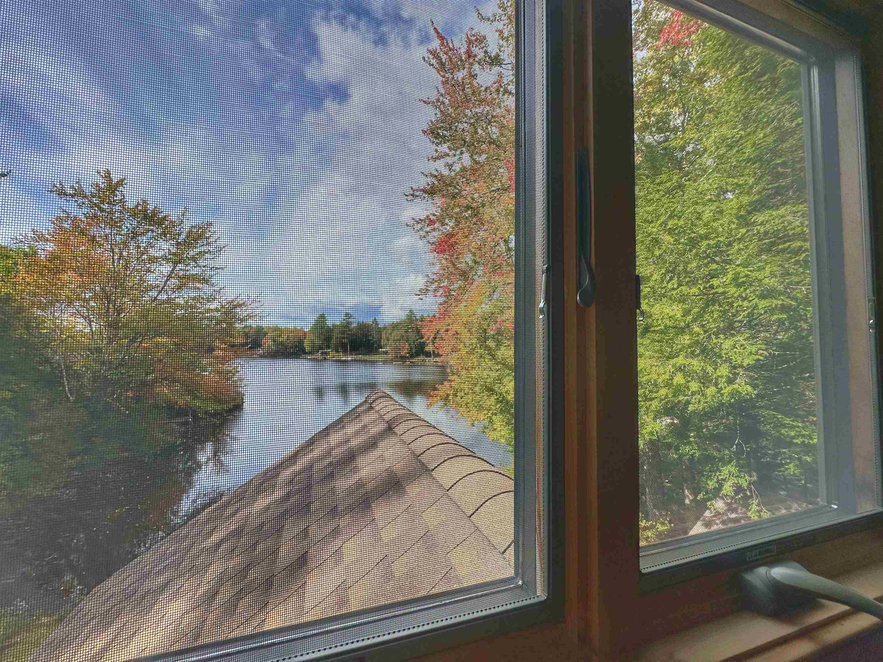13 Lakeside Drive