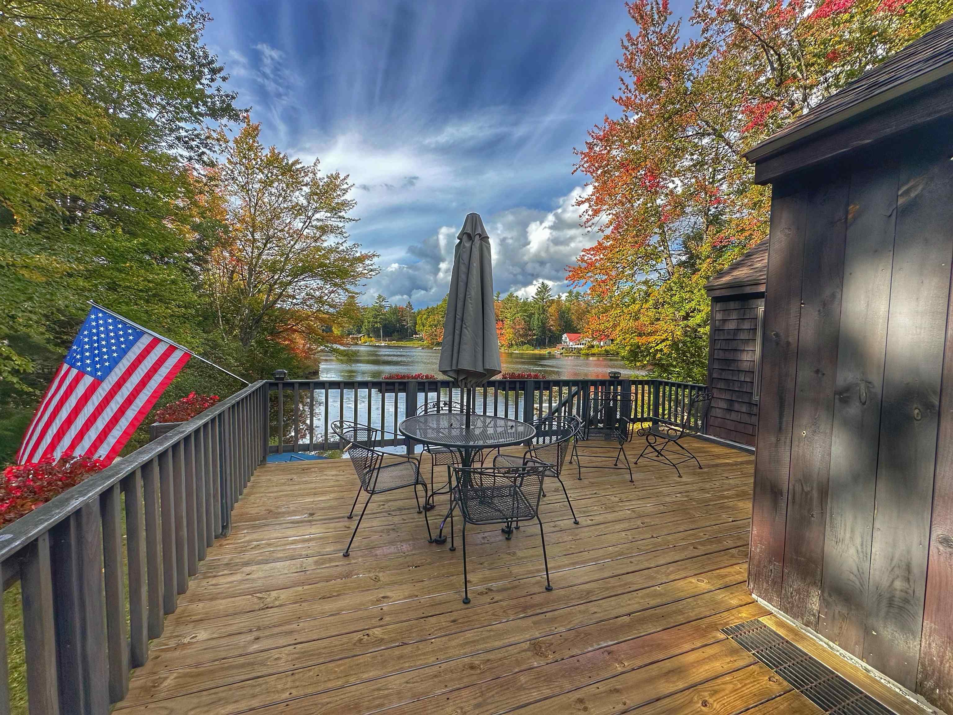 13 Lakeside Drive
