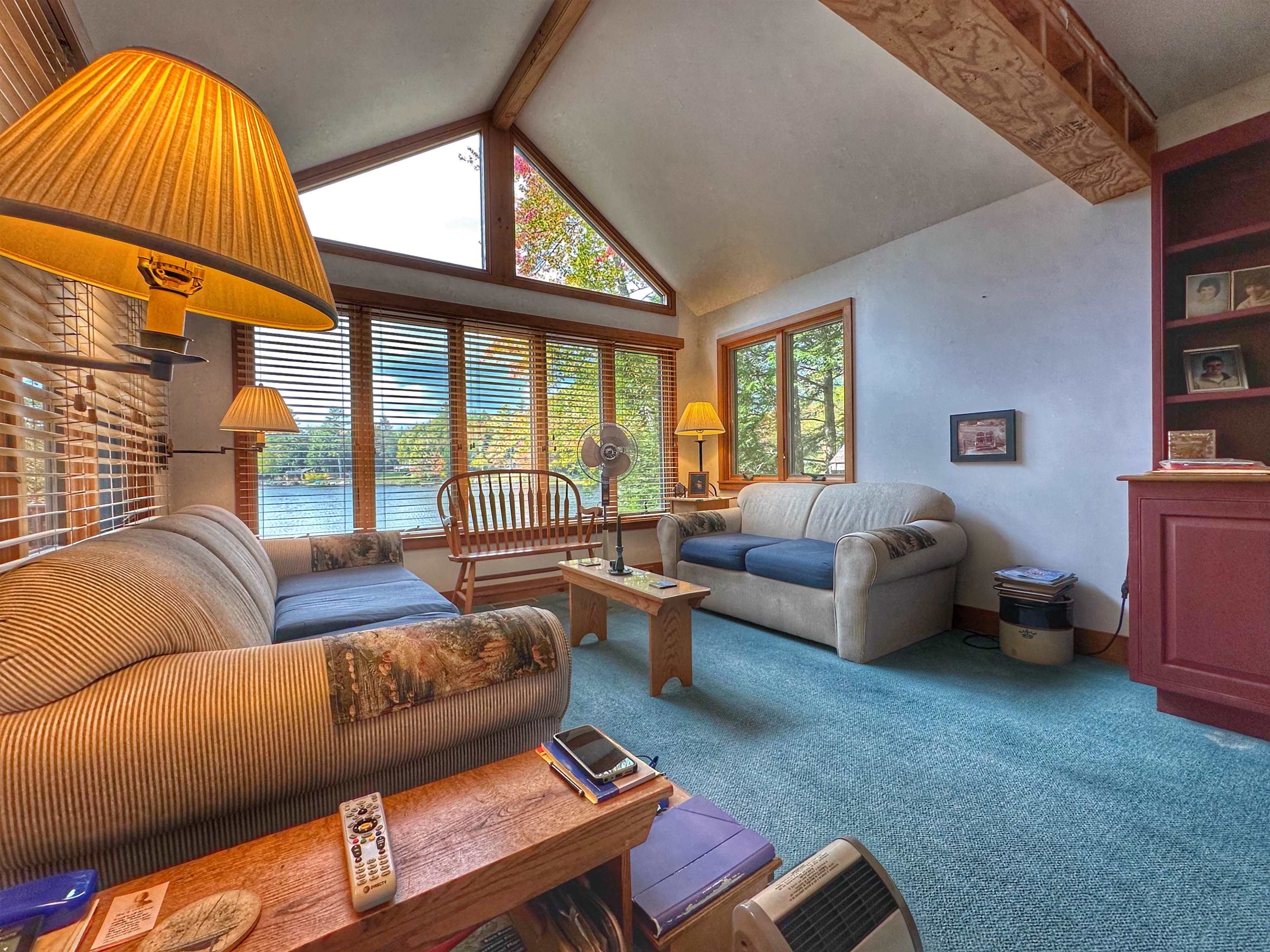 13 Lakeside Drive