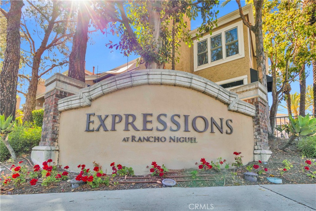 25072 Leucadia E