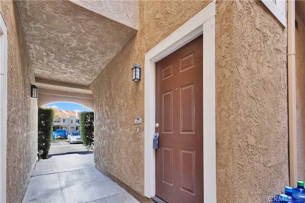 25072 Leucadia E