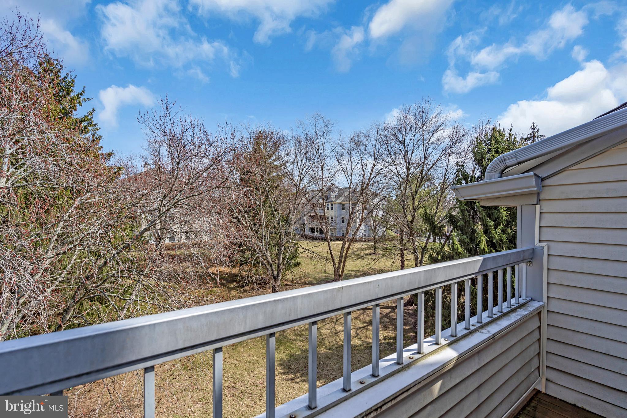 302 Trinity Ct #10