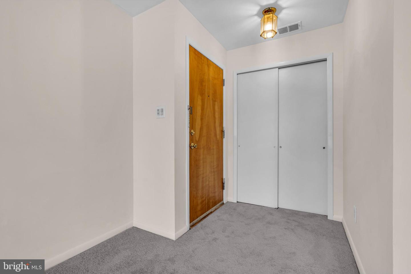 302 Trinity Ct #10