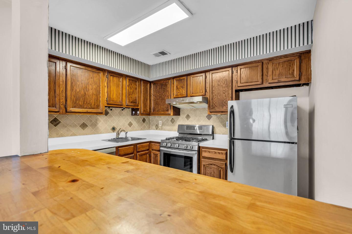 302 Trinity Ct #10