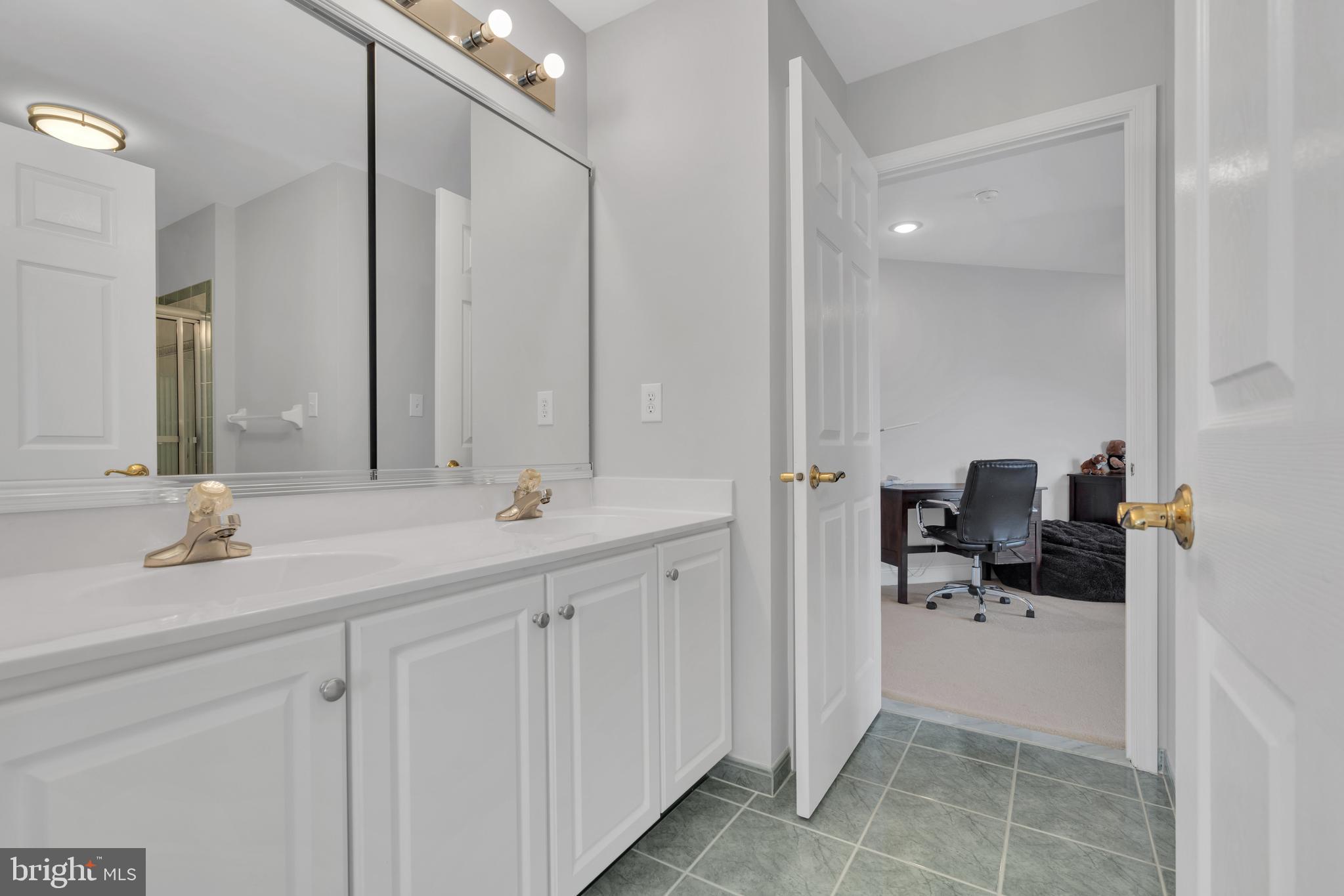 317 Christopher Dr