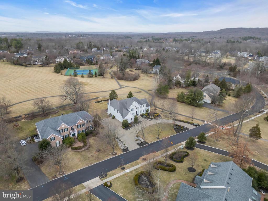 317 Christopher Dr