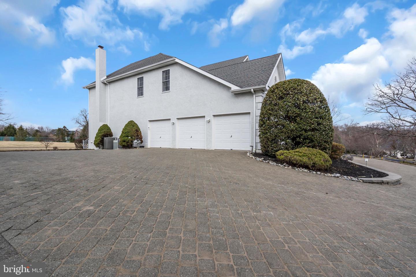 317 Christopher Dr