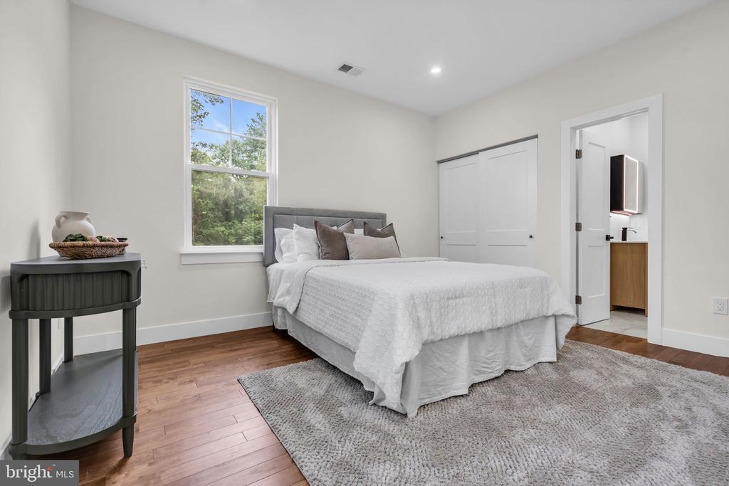 15 HILLSIDE ROAD