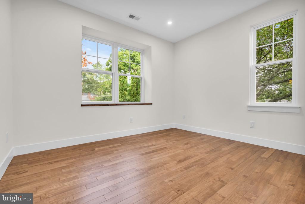 15 HILLSIDE ROAD