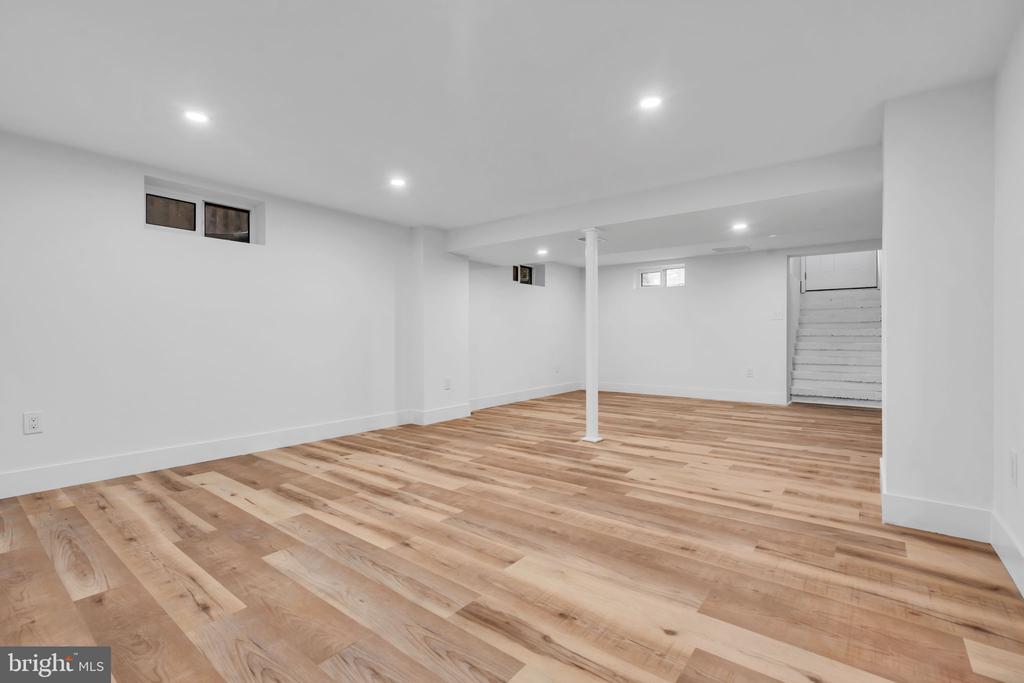 15 HILLSIDE ROAD