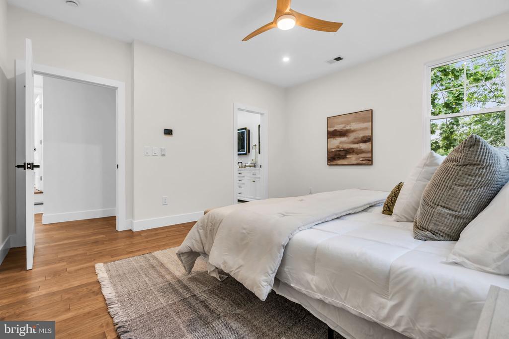 15 HILLSIDE ROAD