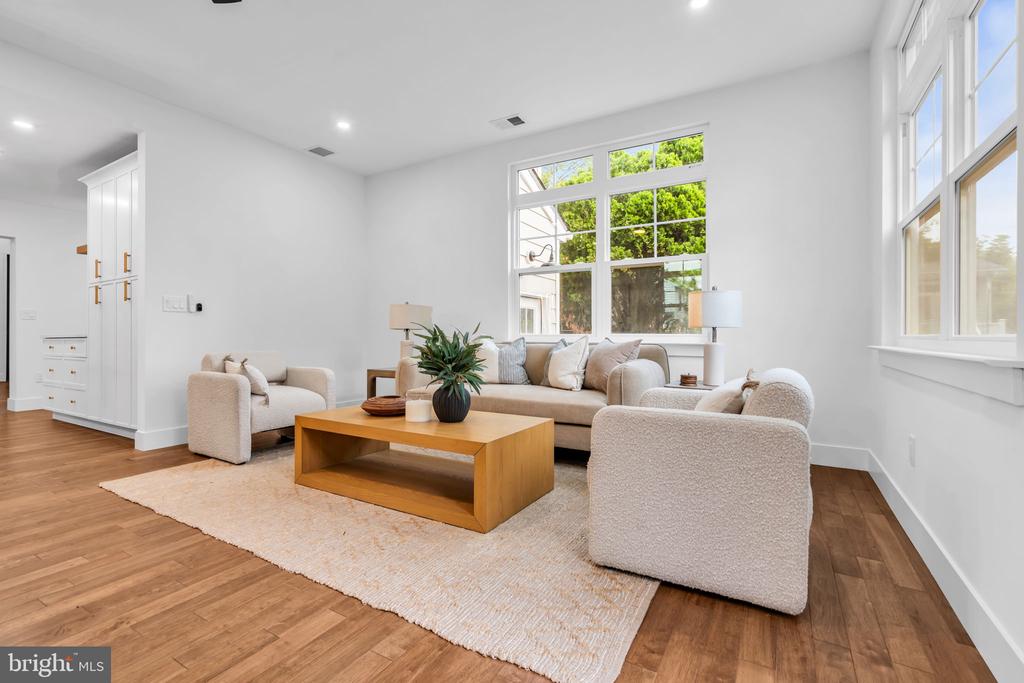 15 HILLSIDE ROAD