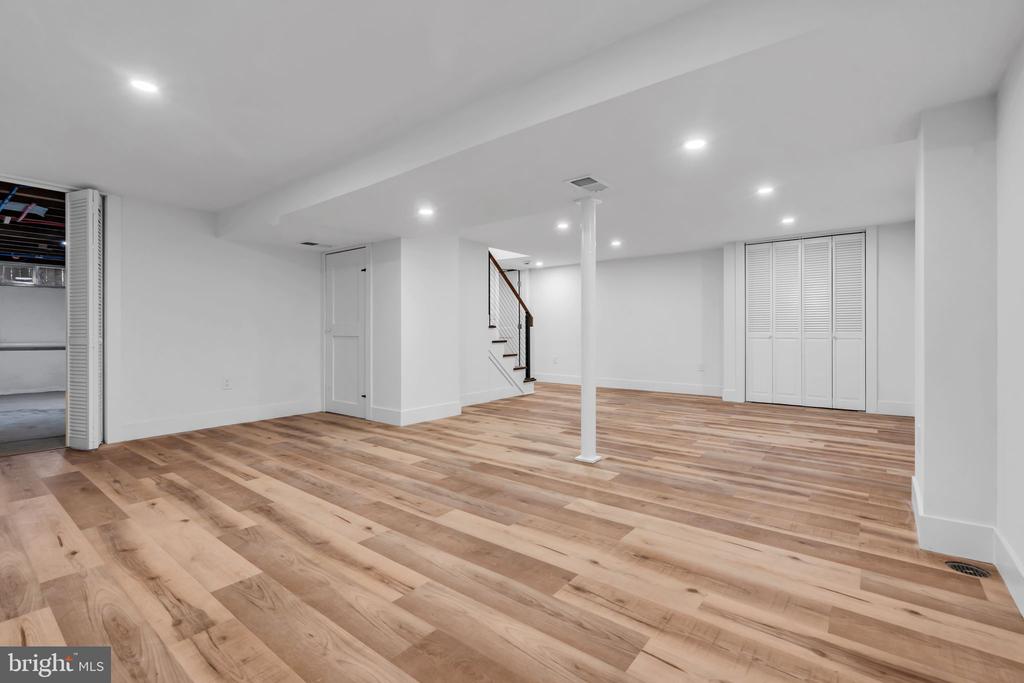 15 HILLSIDE ROAD