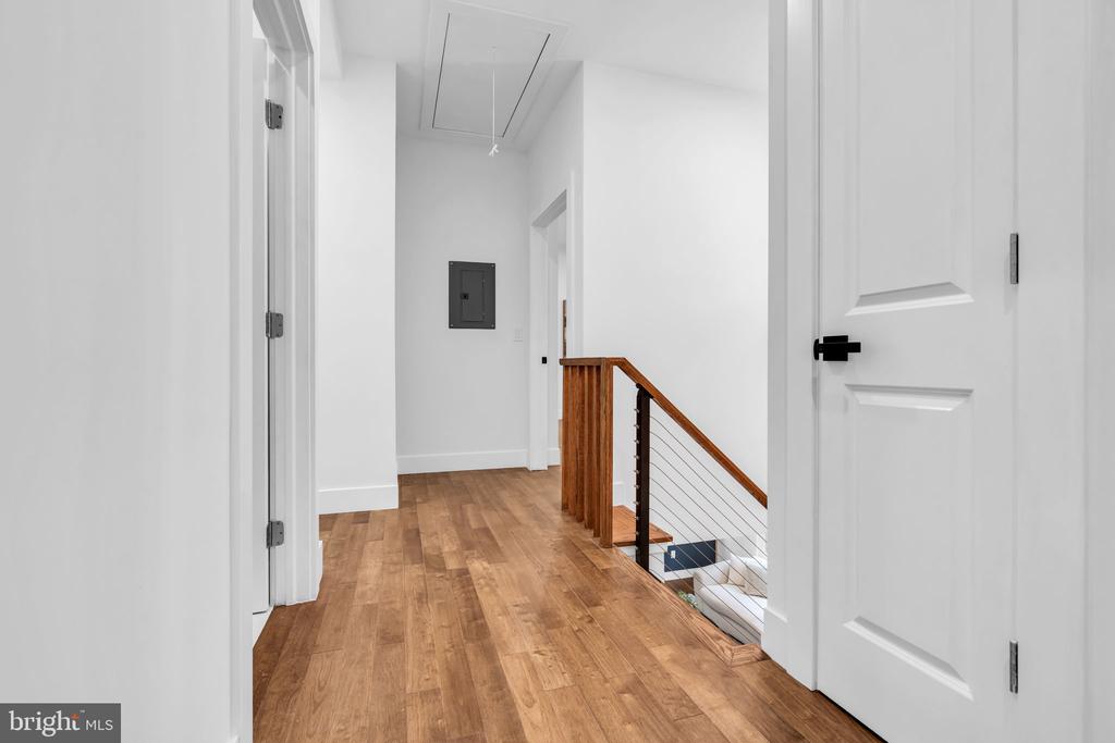 15 HILLSIDE ROAD