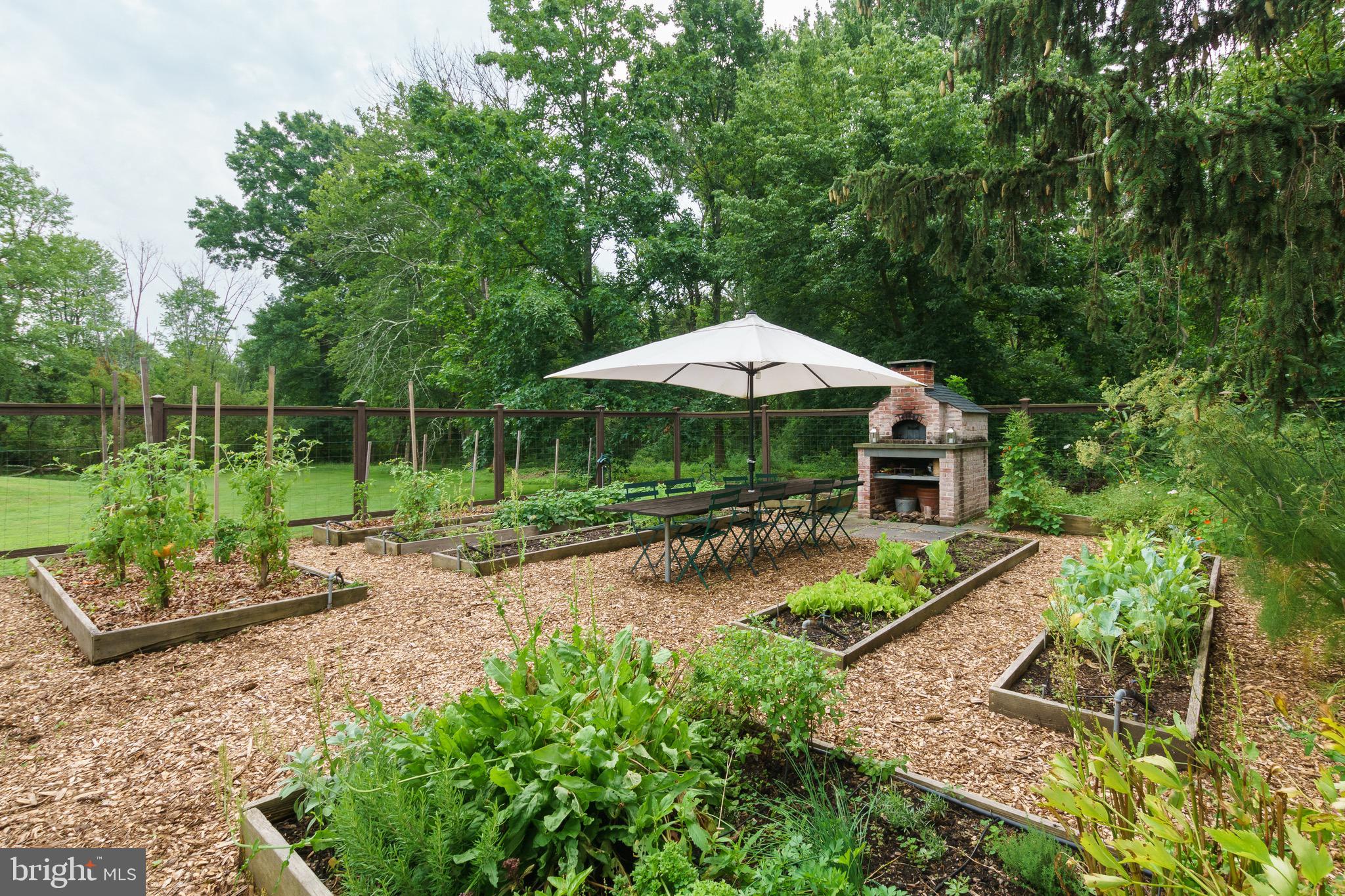 1377 Great Rd
