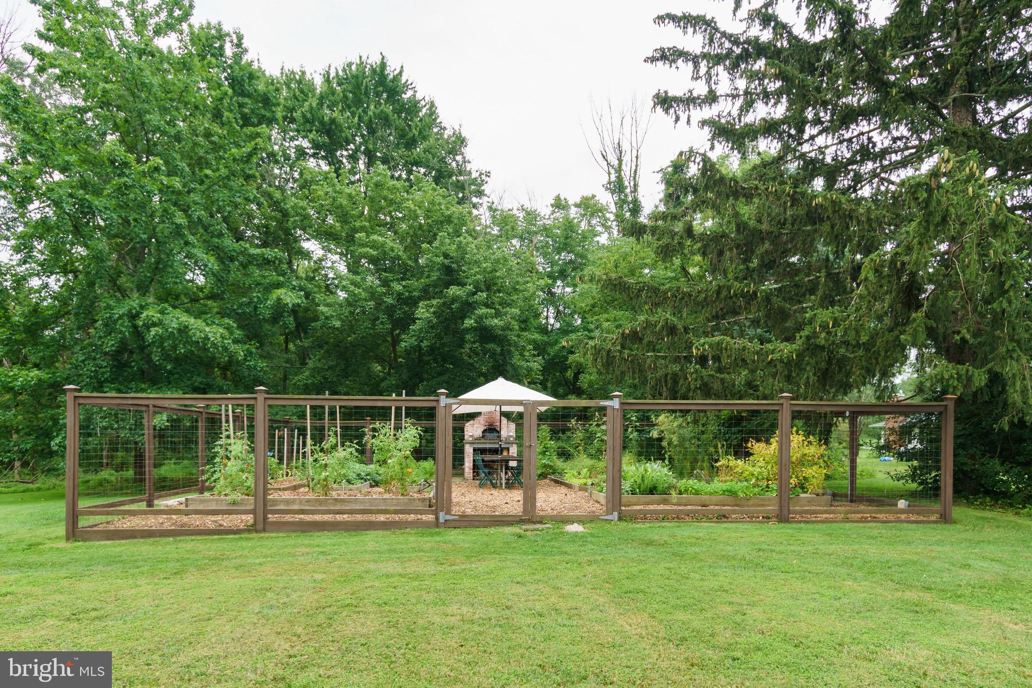 1377 Great Rd