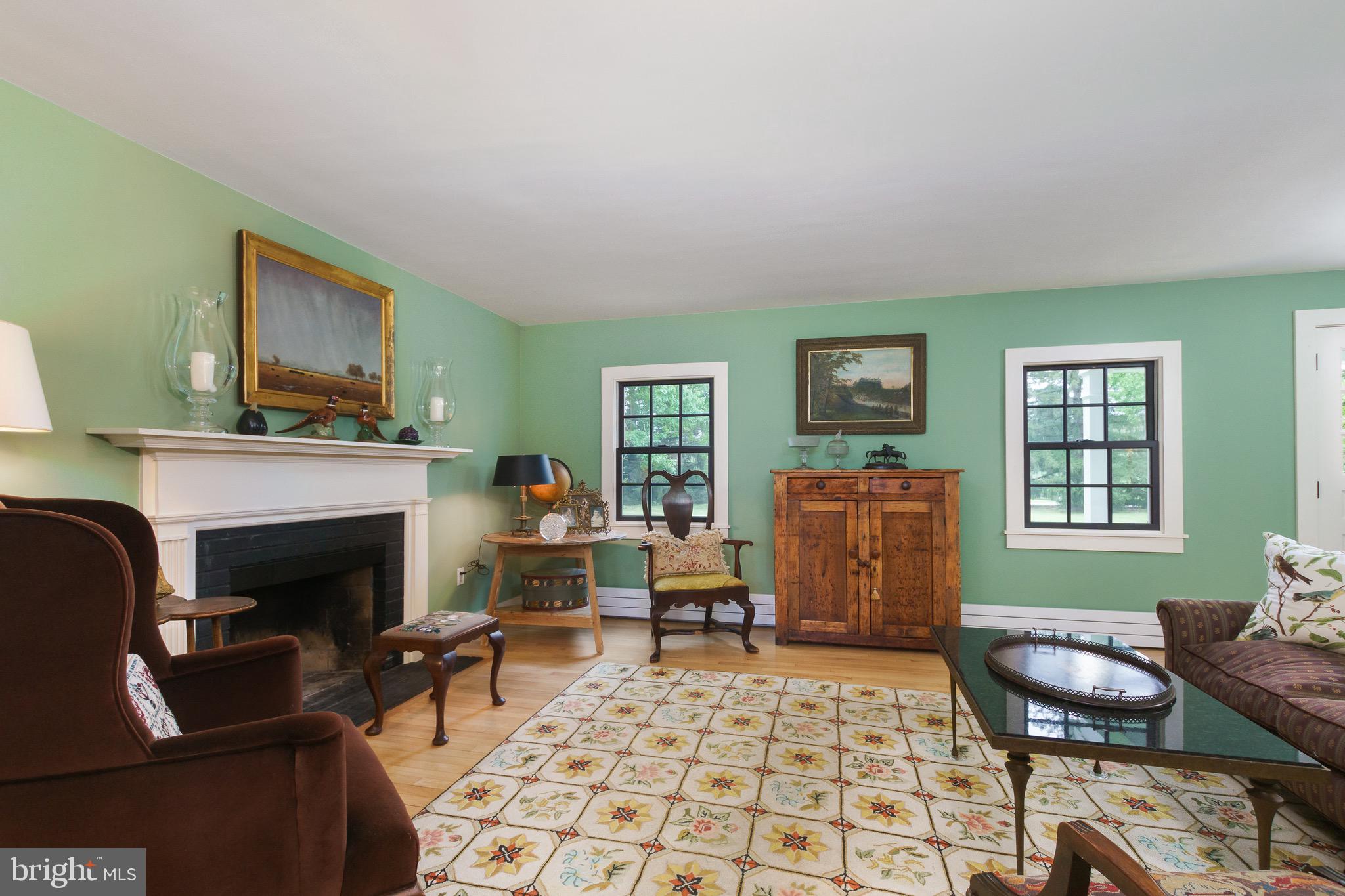 1377 Great Rd