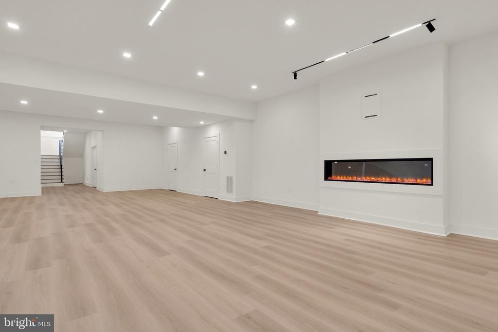 125 HARLINGEN ROAD