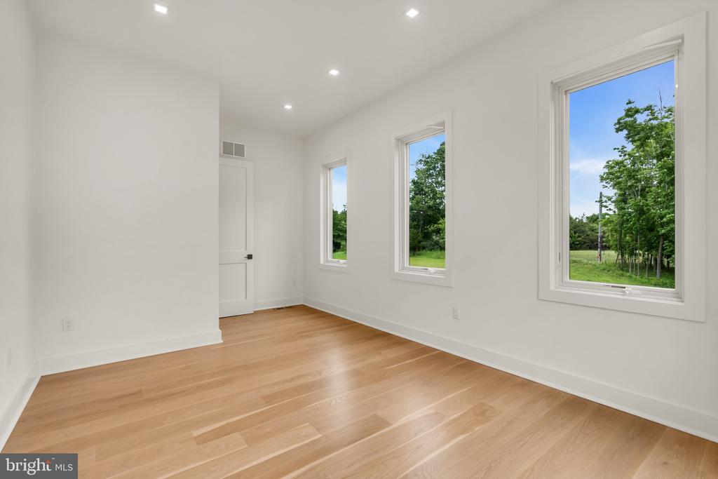 125 HARLINGEN ROAD